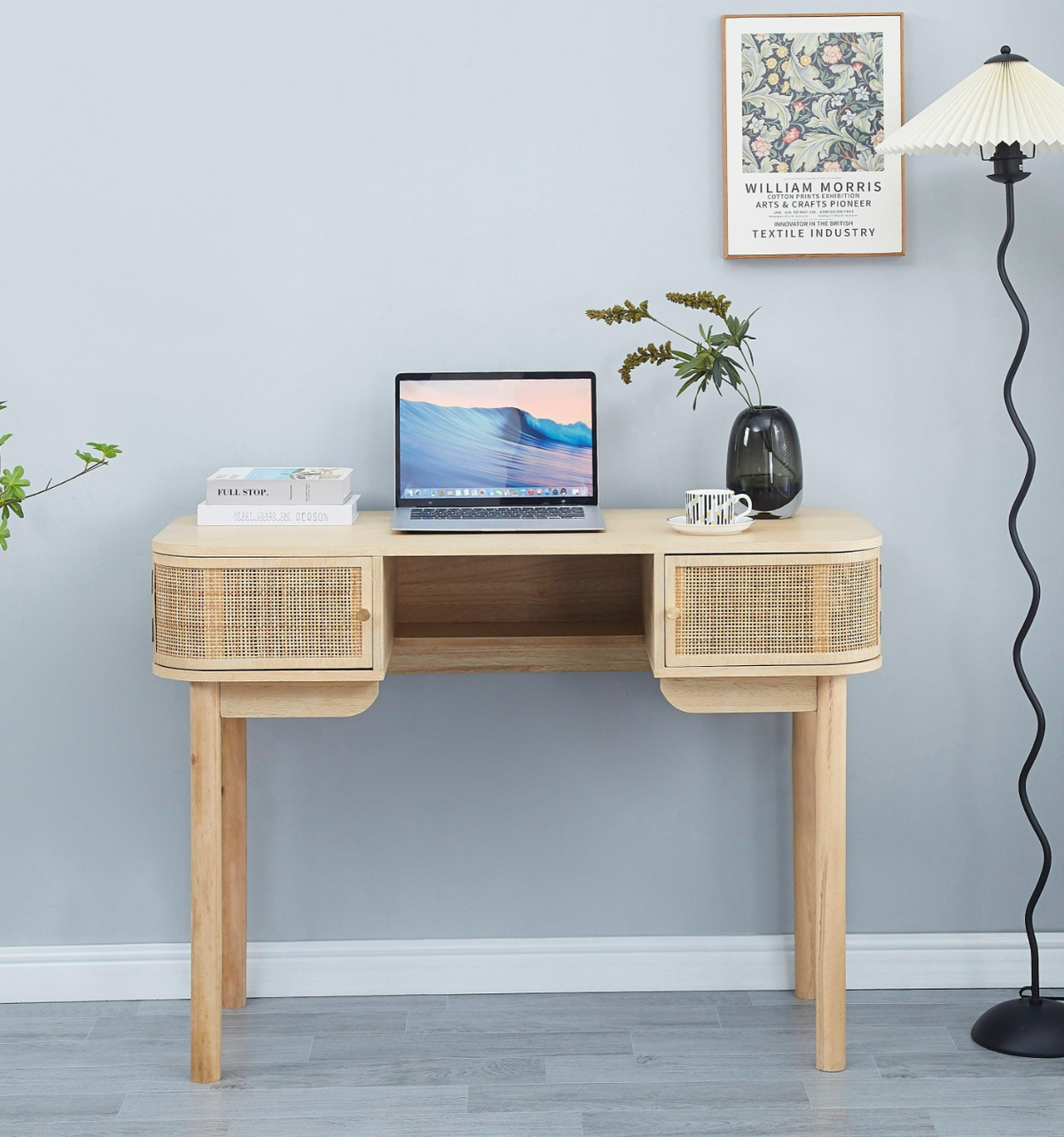 Bureau 2 portes en bois et cannage de rotin