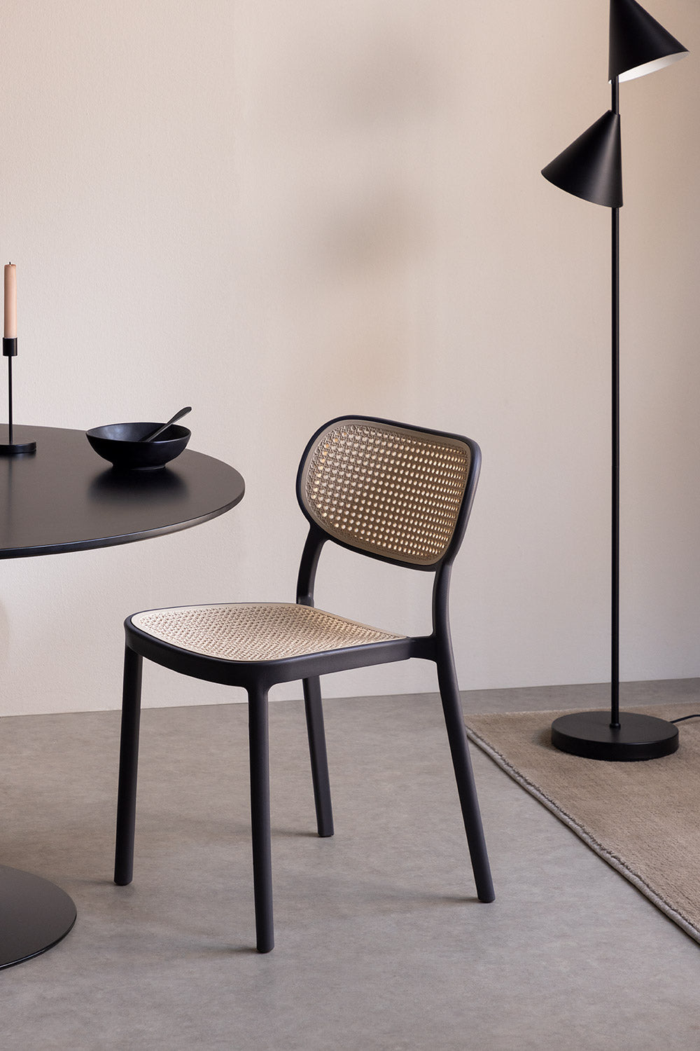 Chaise de salle à manger monobloc en polypropylène tressé