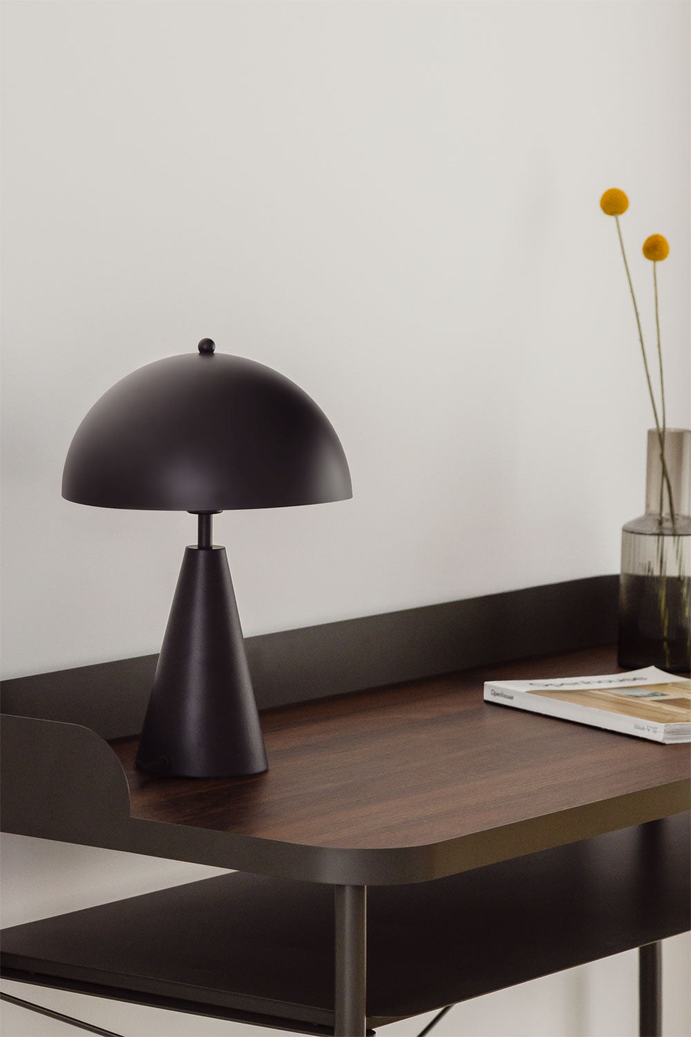 Lampe de table en fer noir