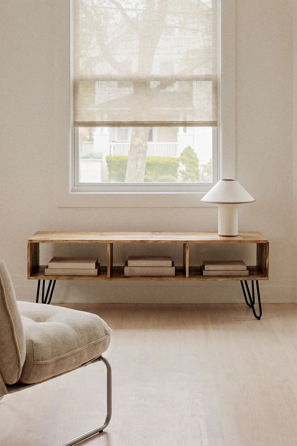 Meuble TV 140x35 cm en bois de manguier et pieds fer
