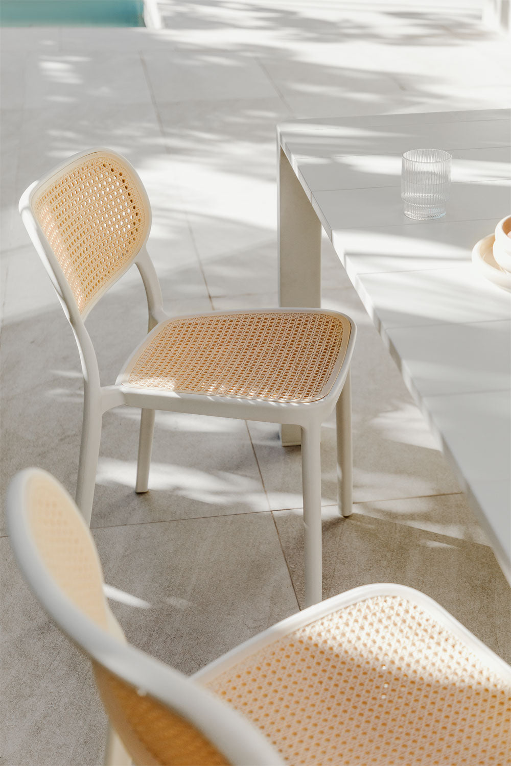 Chaise de salle à manger monobloc en polypropylène tressé blanche